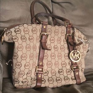 🦋Michael Kors Medium Brown logo Satchel🦋